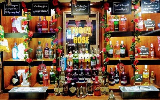 Brewers Fayre Tudor Rose